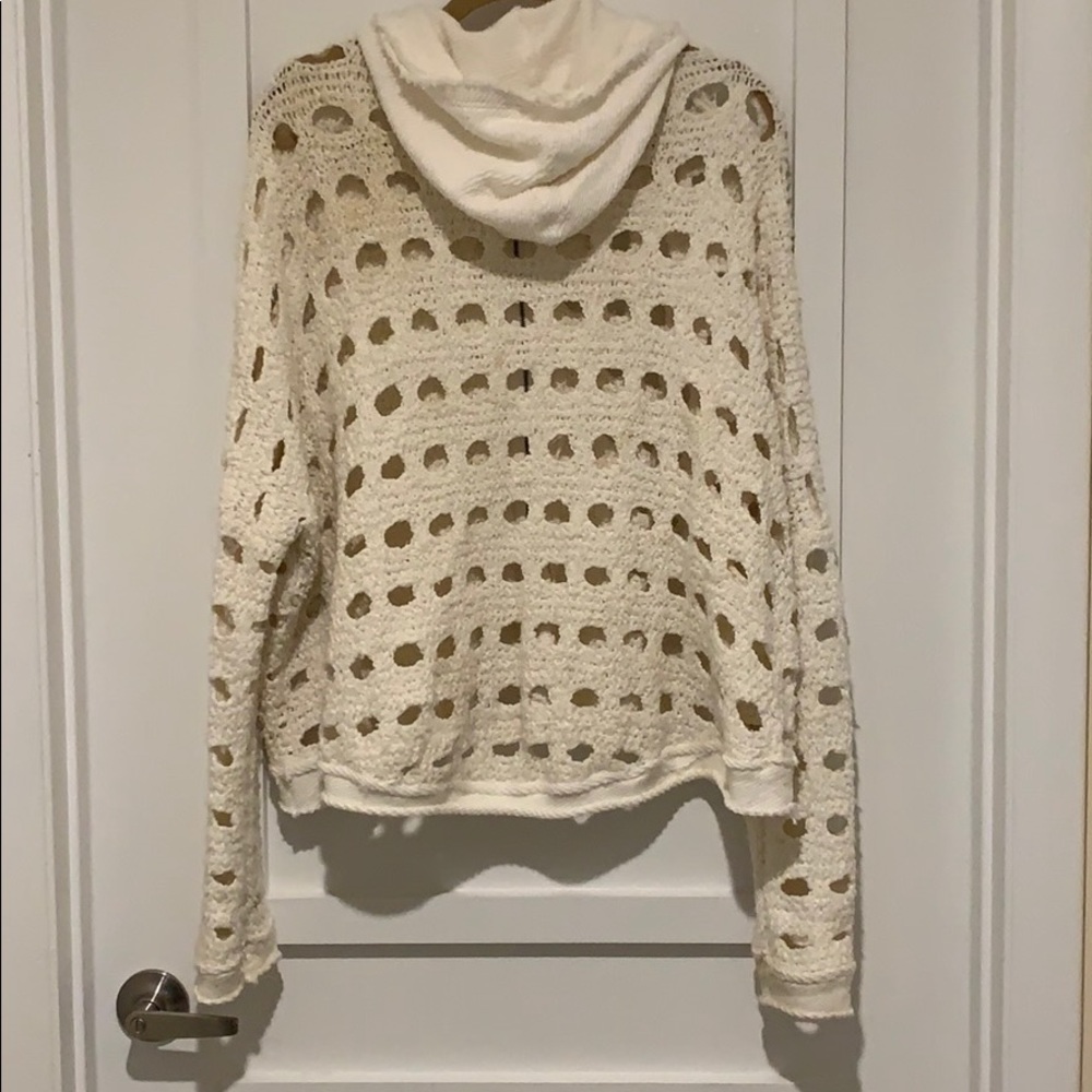 Hardly worn.. (1 small spot on back..)